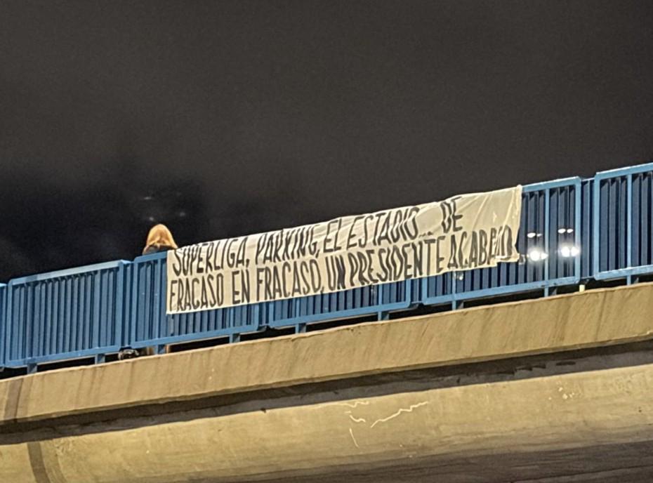 科贝：马德里街头出现了大量针对弗洛伦蒂诺的批评横幅