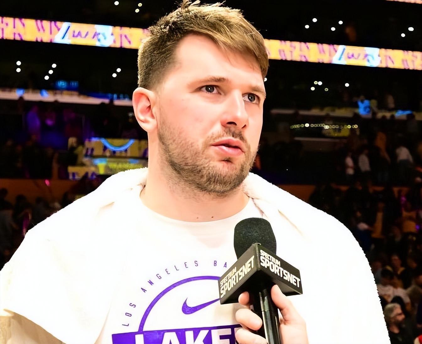 半岛体育-乔治轰43+6记三分仍无缘今日最佳！对不起，你碰到创纪录的卢卡了