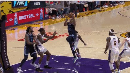 37岁老兵再度血拼40分钟 皇帝倒地令众人心头一紧